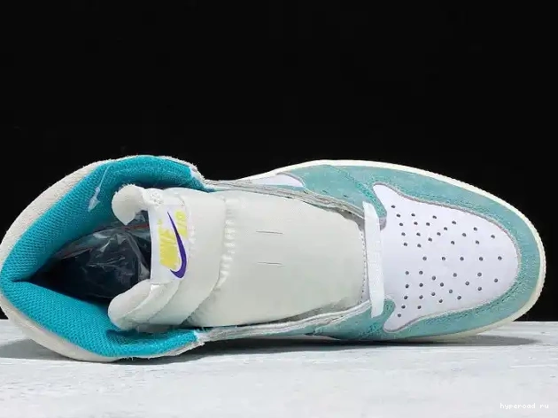 1 Air Jordan 555088-311 High Turbo Green Retro OG 0407